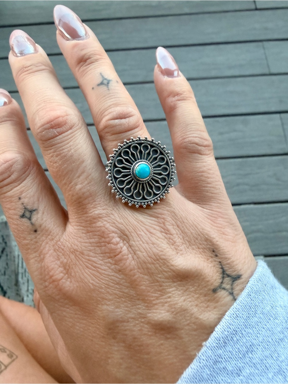 Turquoise Stone Floral Silver Ring - Picture 3 of 3